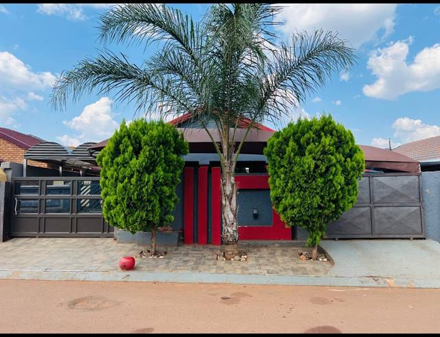 3 BEDROOM FREESTANDING FOR SALE IN SOSHANGUVE XX